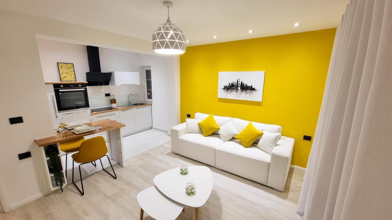 'The Yellow' Condo Berat Exterior foto