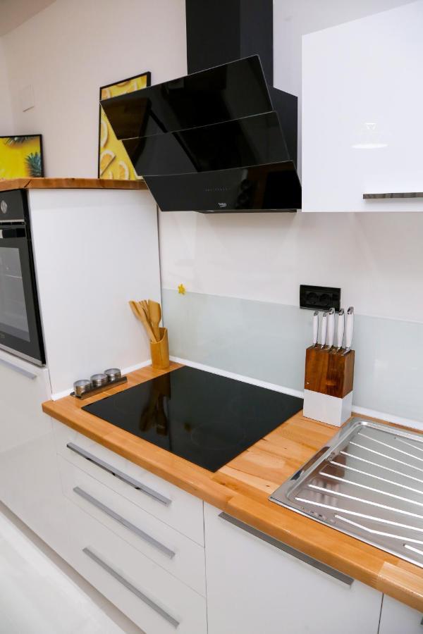 'The Yellow' Condo Berat Exterior foto